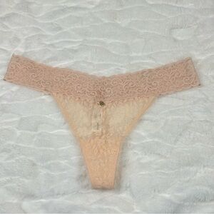 VENUS Lace Thong Panties - Peach